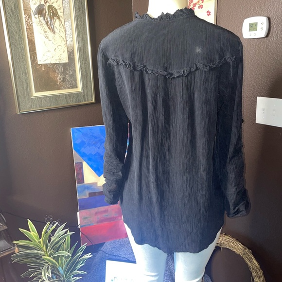 🖤Unique Drew Silk Top! - Picture 5 of 10